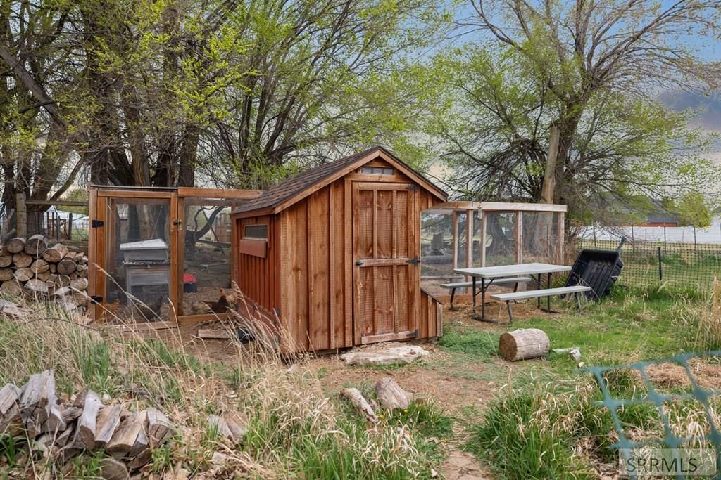 Image 54 of property listing at 3865 E 390 N, Rigby, ID 83442