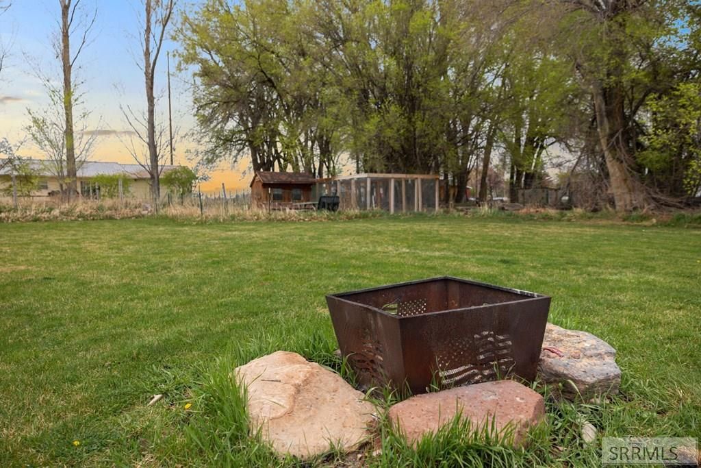 Image 57 of property listing at 3865 E 390 N, Rigby, ID 83442