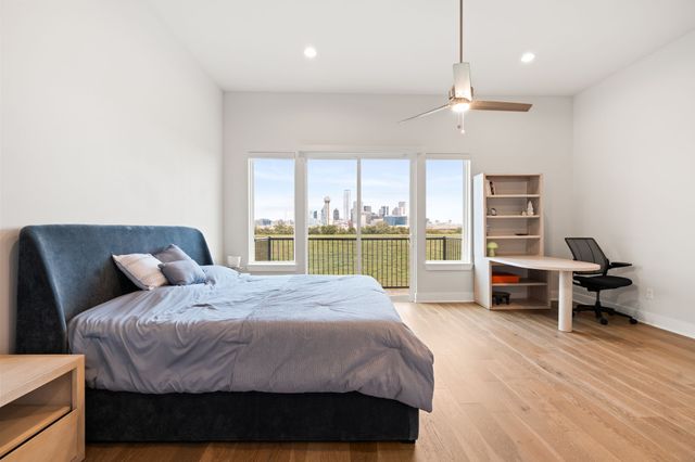 381 E Greenbriar Lane 1603, Dallas, TX 75203