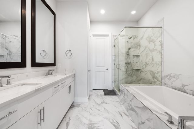 381 E Greenbriar Lane 1603, Dallas, TX 75203