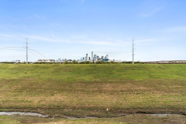 381 E Greenbriar Lane 1603, Dallas, TX 75203