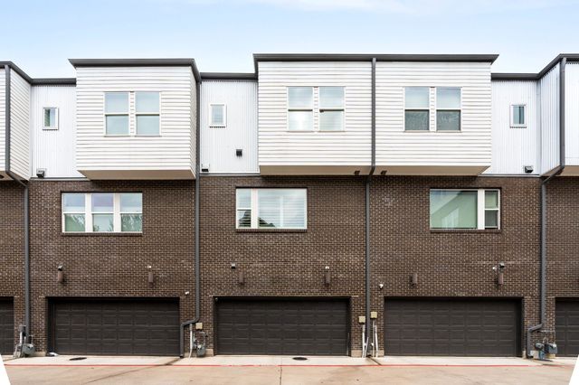 381 E Greenbriar Lane 1603, Dallas, TX 75203