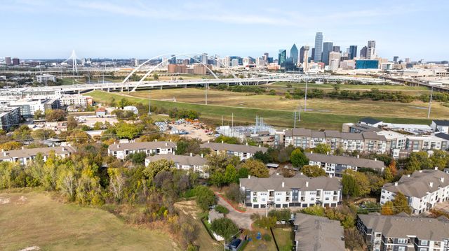 381 E Greenbriar Lane 1603, Dallas, TX 75203