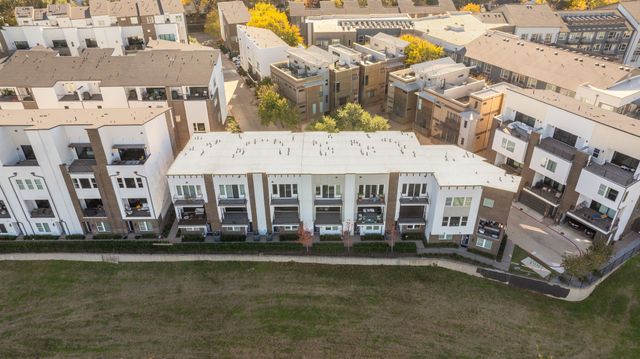 381 E Greenbriar Lane 1603, Dallas, TX 75203