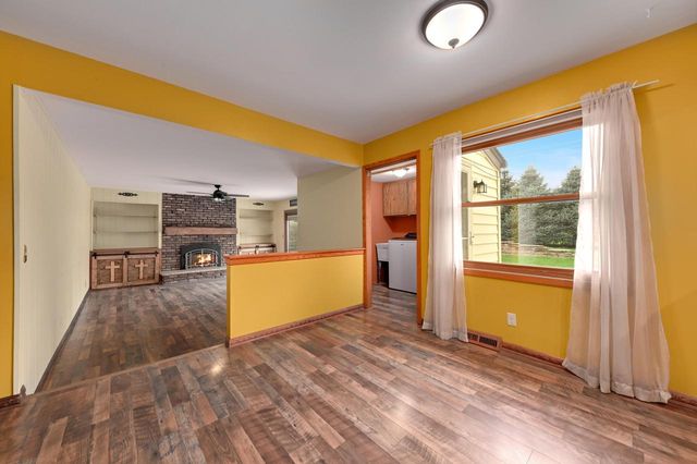 W147N7725 Northpoint DRIVE, Menomonee Falls, WI 53051