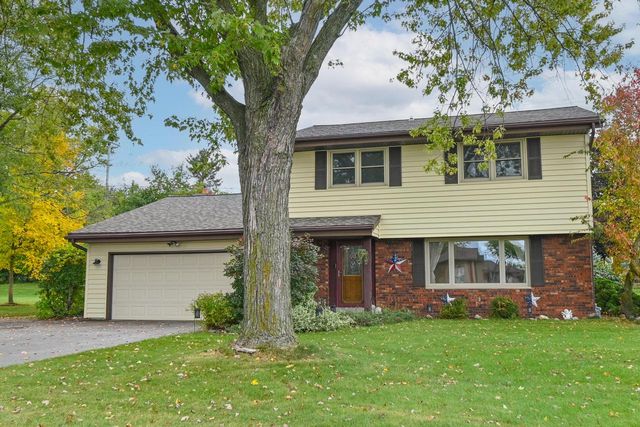 W147N7725 Northpoint DRIVE, Menomonee Falls, WI 53051