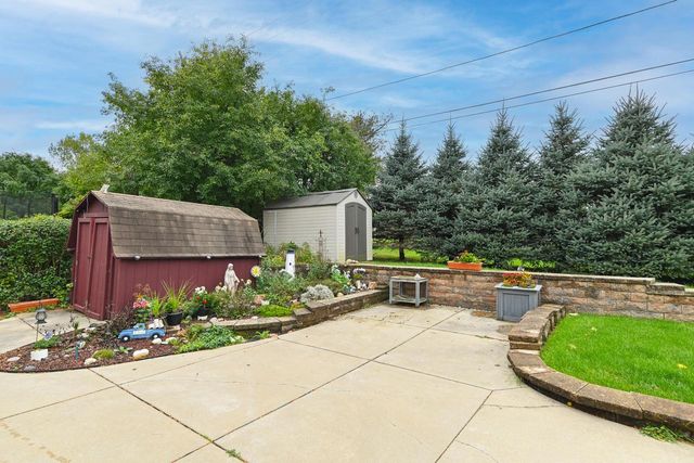 W147N7725 Northpoint DRIVE, Menomonee Falls, WI 53051