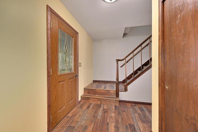 W147N7725 Northpoint DRIVE, Menomonee Falls, WI 53051