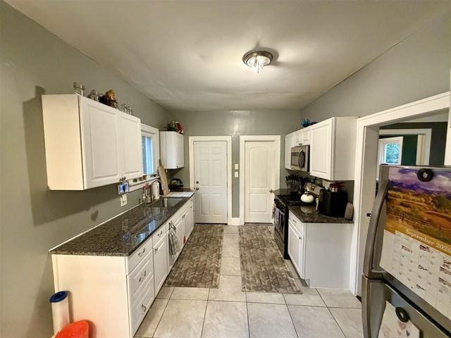 18988 Pennington Drive, Detroit, MI 48221