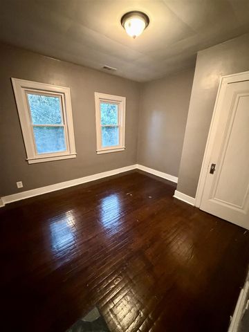 18988 Pennington Drive, Detroit, MI 48221