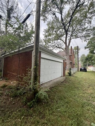 18988 Pennington Drive, Detroit, MI 48221