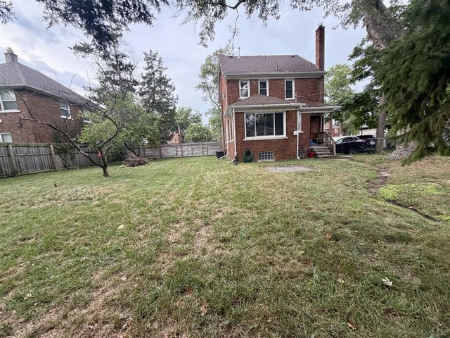18988 Pennington Drive, Detroit, MI 48221