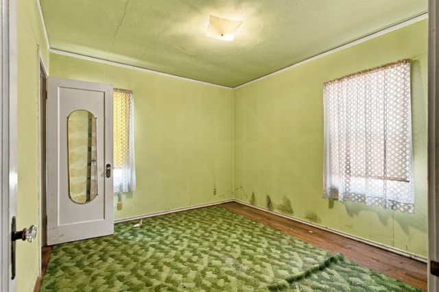 1211 N Airport Way, Stockton, CA 95205