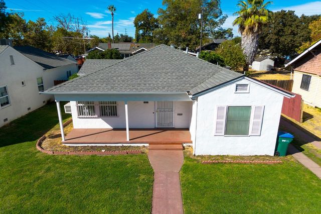 1211 N Airport Way, Stockton, CA 95205