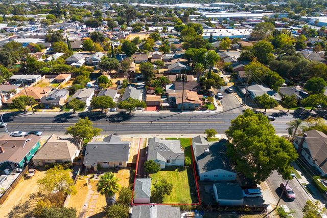 1211 N Airport Way, Stockton, CA 95205