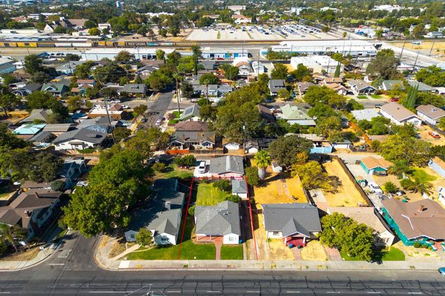 1211 N Airport Way, Stockton, CA 95205