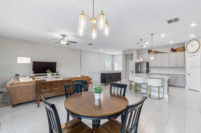 7414 S KISSIMMEE STREET, Tampa, FL 33616