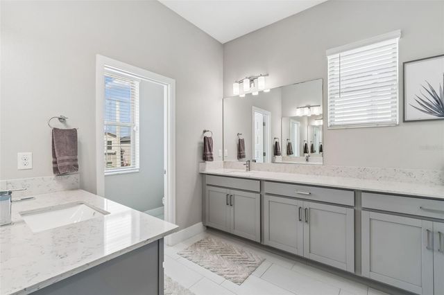 7414 S KISSIMMEE STREET, Tampa, FL 33616