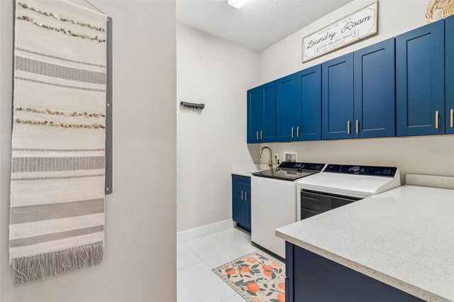 7414 S KISSIMMEE STREET, Tampa, FL 33616