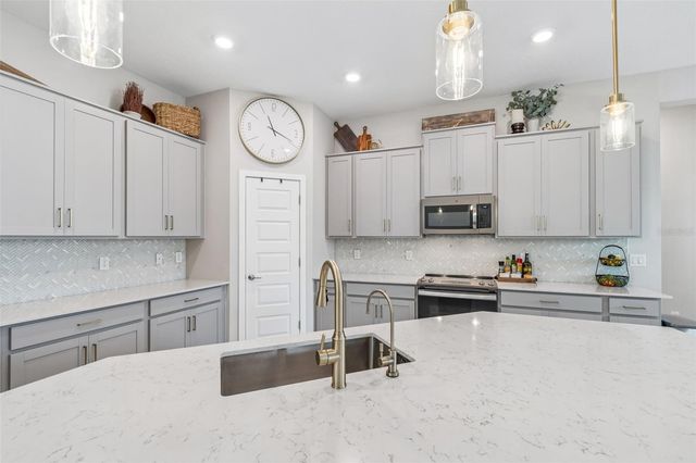 7414 S KISSIMMEE STREET, Tampa, FL 33616