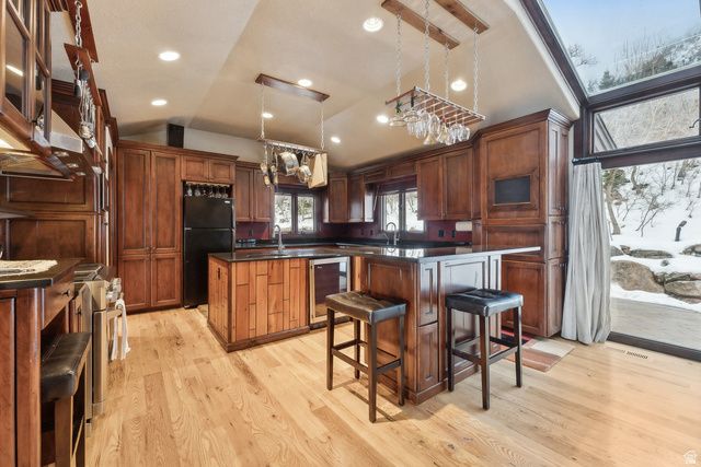 4552 S ZARAHEMLA DR, Millcreek, UT 84124