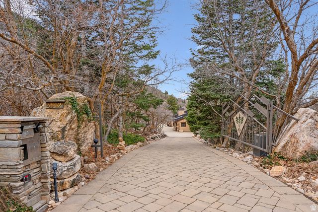4552 S ZARAHEMLA DR, Millcreek, UT 84124