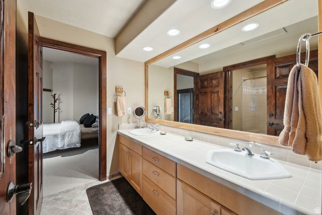 4552 S ZARAHEMLA DR, Millcreek, UT 84124