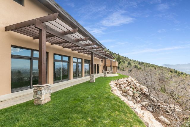 4552 S ZARAHEMLA DR, Millcreek, UT 84124