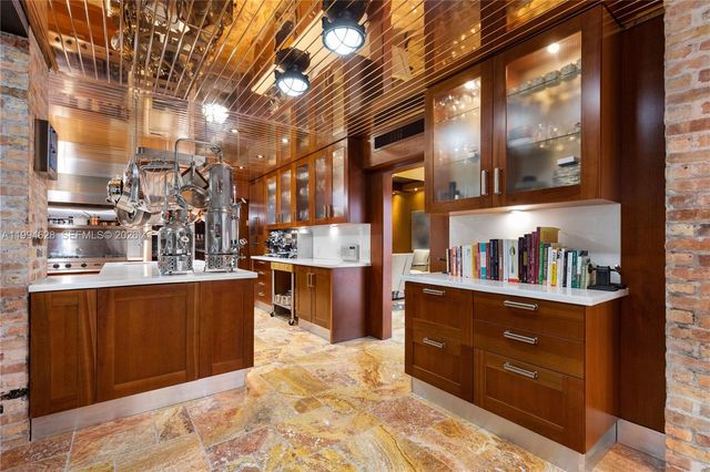 20251 W Oak Haven Circle, Miami, FL 33179