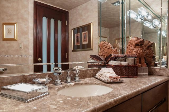 20251 W Oak Haven Circle, Miami, FL 33179