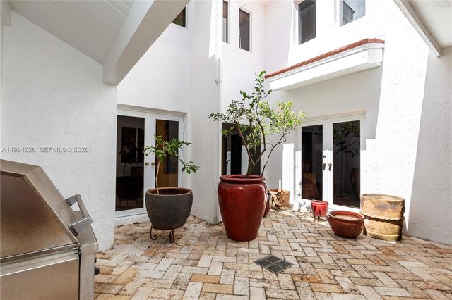 20251 W Oak Haven Circle, Miami, FL 33179