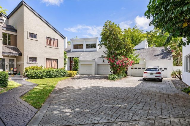 20251 W Oak Haven Circle, Miami, FL 33179