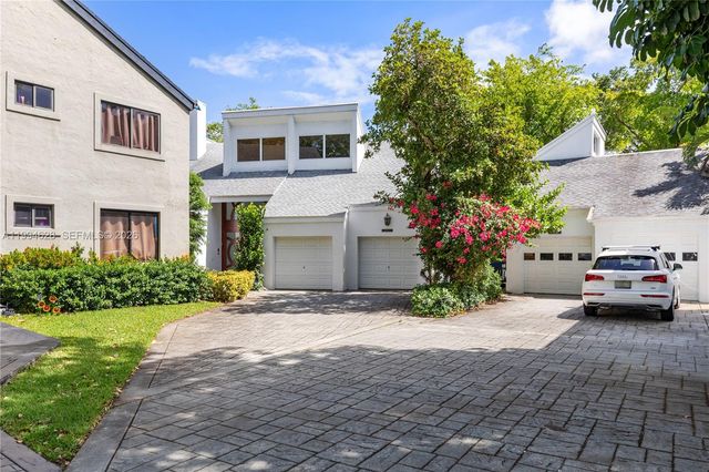 20251 W Oak Haven Circle, Miami, FL 33179