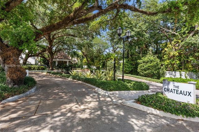 20251 W Oak Haven Circle, Miami, FL 33179