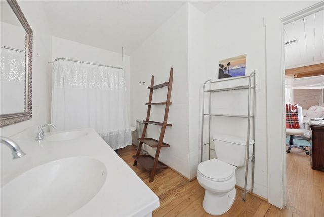 215 N Haupstrasse Street, Carmine, TX 78932