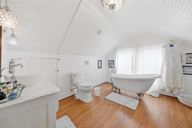 215 N Haupstrasse Street, Carmine, TX 78932