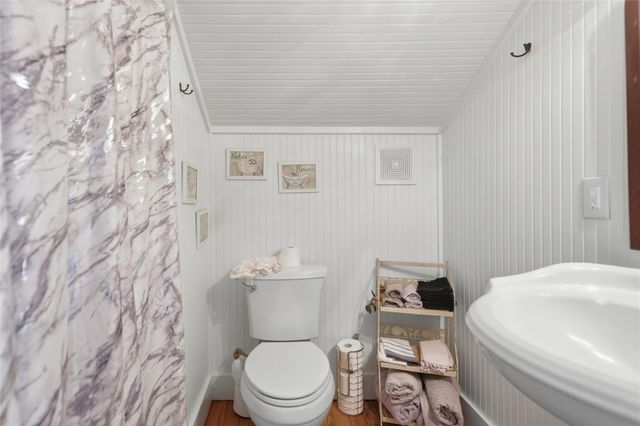 215 N Haupstrasse Street, Carmine, TX 78932