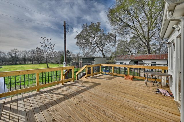 215 N Haupstrasse Street, Carmine, TX 78932