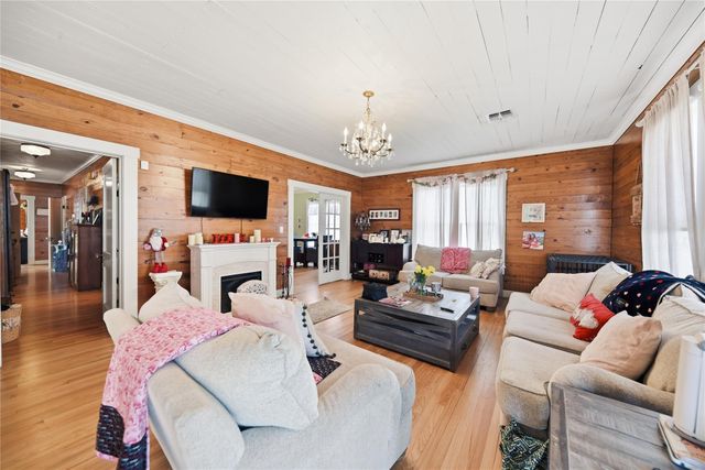 215 N Haupstrasse Street, Carmine, TX 78932