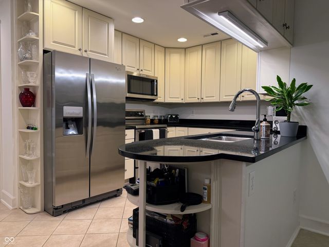 8690 Jaffa Court West Drive 14, Indianapolis, IN 46260