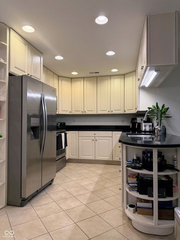 8690 Jaffa Court West Drive 14, Indianapolis, IN 46260