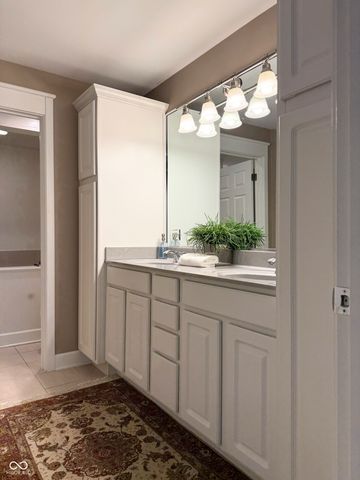 8690 Jaffa Court West Drive 14, Indianapolis, IN 46260