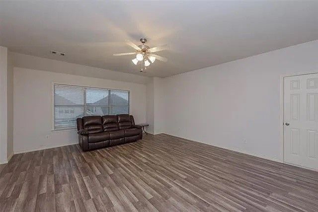 2713 Clubhouse Drive, Denton, TX 76210