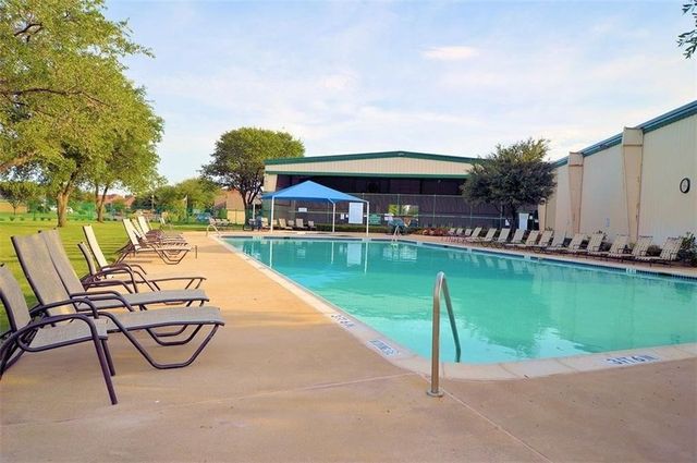 2713 Clubhouse Drive, Denton, TX 76210