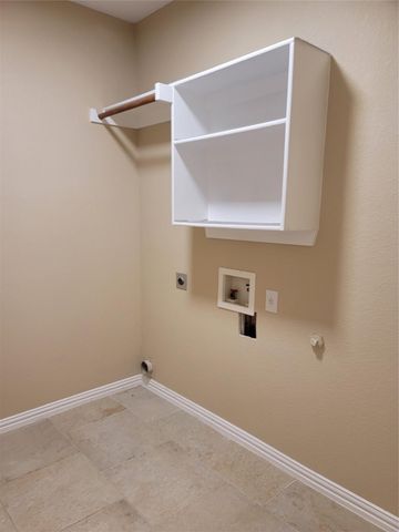 1404 Hummingbird Court, Crowley, TX 76036