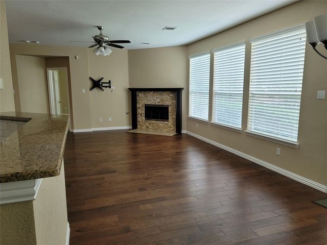 1404 Hummingbird Court, Crowley, TX 76036