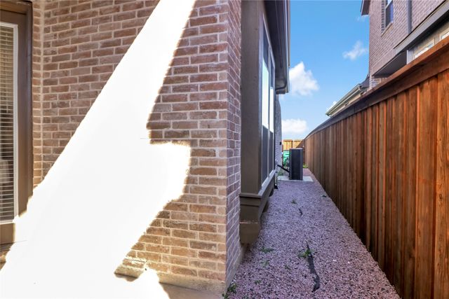 8116 Yellow Brick Pass, Mckinney, TX 75071