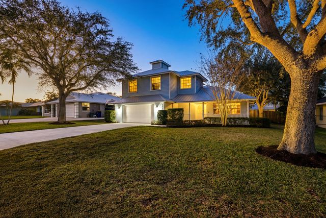 9325 SE Mercury Street, Hobe Sound, FL 33455