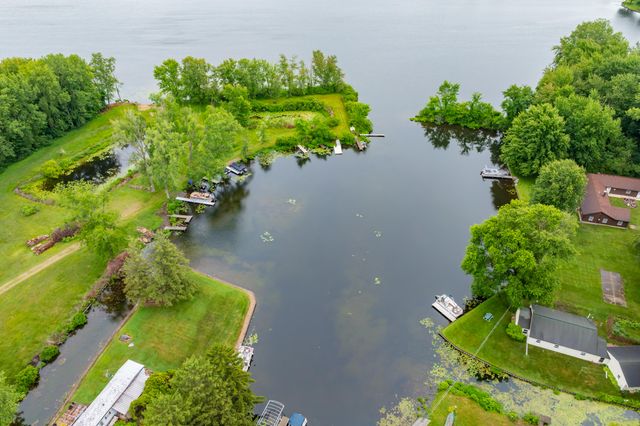 52135 Nancy Lane, Three Rivers, MI 49093