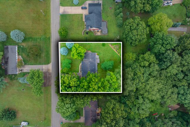 52135 Nancy Lane, Three Rivers, MI 49093